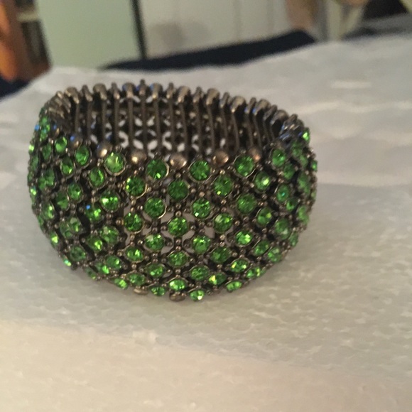 🆕Beautiful Green Rhinestone Stretch bracelet - Picture 1 of 3